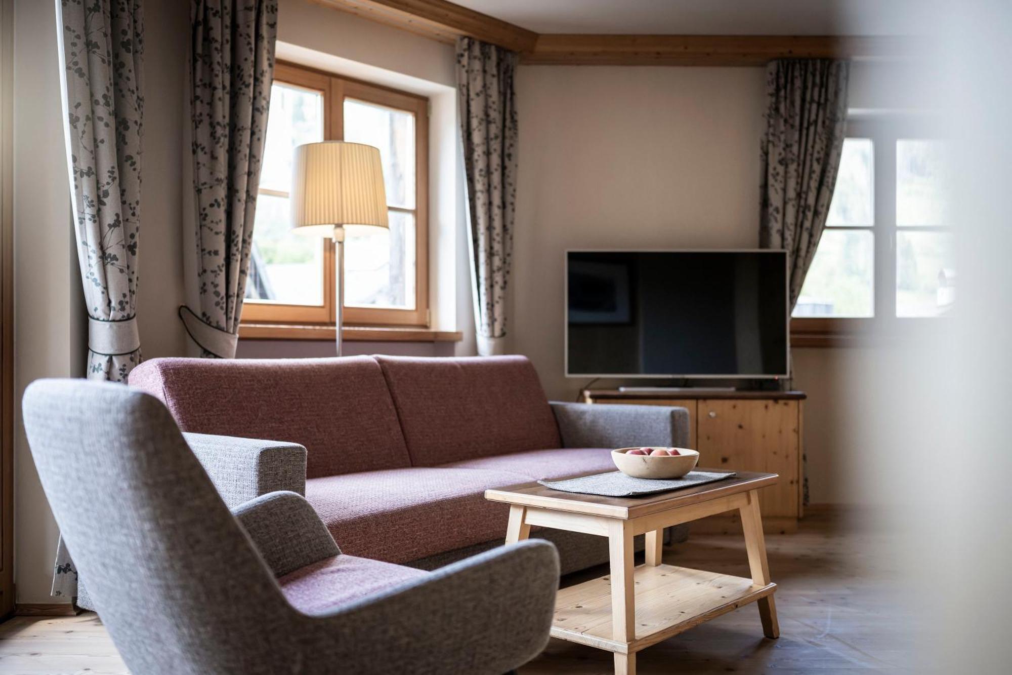 Post Alpina - Family Mountain Chalets Сан-Кандидо Номер фото
